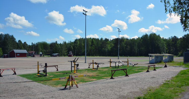 Outdoor gym area in Lähdepelto.