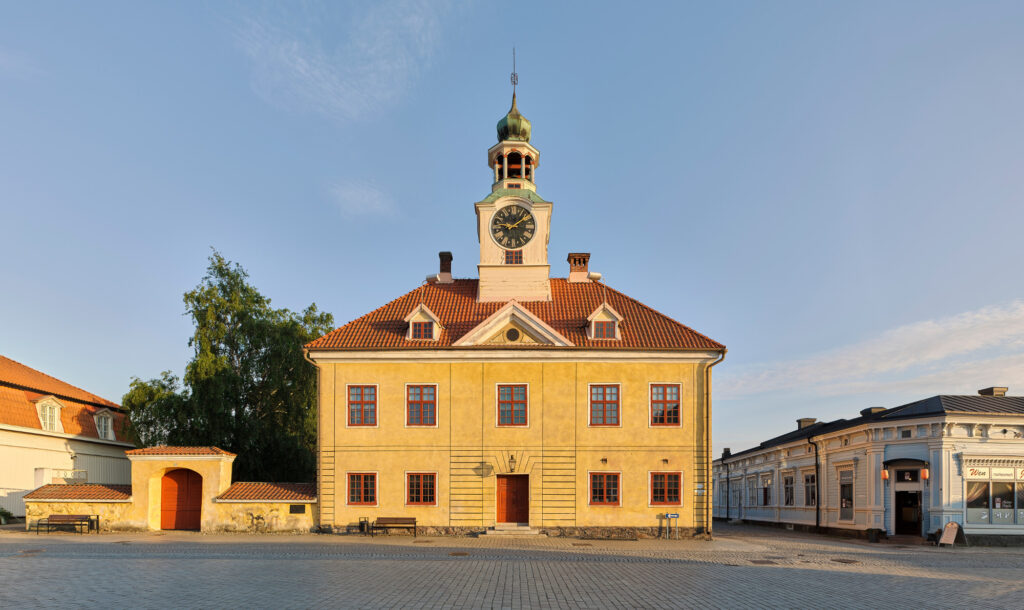 Old Rauma's Town Hall from the front.