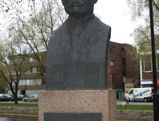 Alfred Kordelin-patsas, Väinö Aaltonen