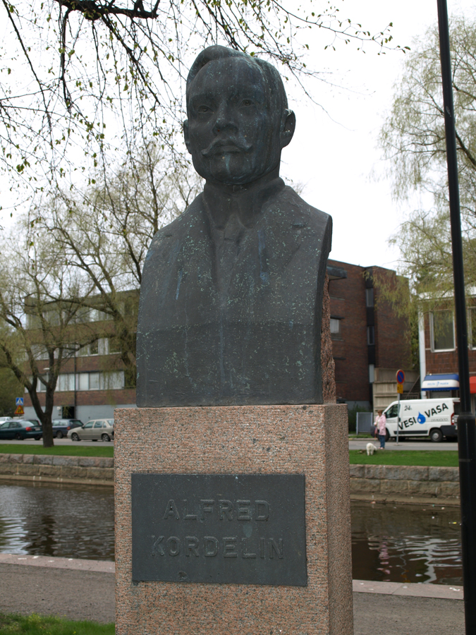 Alfred Kordelin-patsas, Väinö Aaltonen