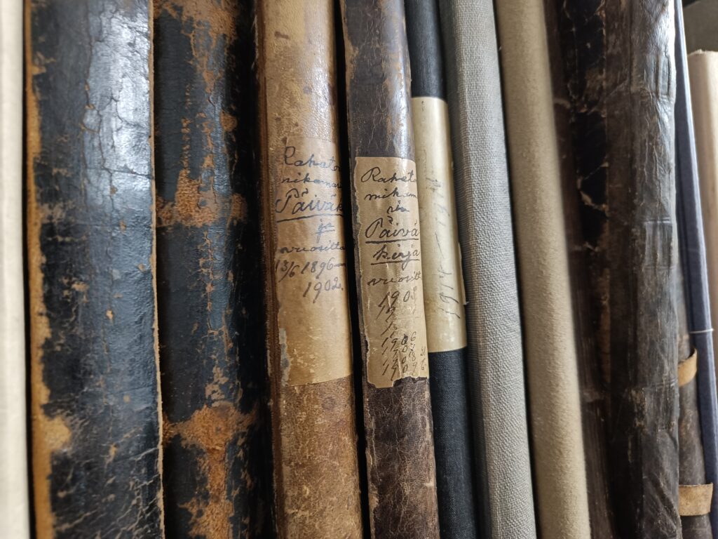 Archival material in the Rauma City Archives. Close-up of the bindings of the Monetary Chamber.