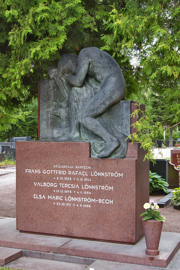 Rafael Lönnströmin hautamuistomerkki, Yrjö Liipola