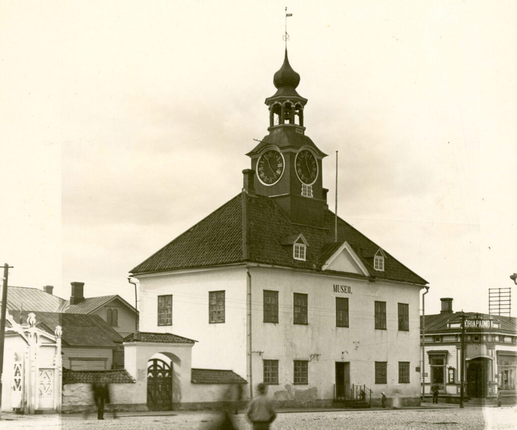 Rauman raatihuone 1900-luvun alussa.