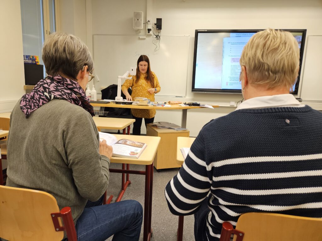 People in Italian lesson at a Rauma adult education centre.